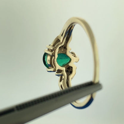 Vintage 14K Yellow Gold Pear Emerald Diamond Accented May Anniversary Ring