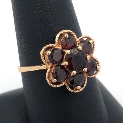 Vintage ESEMCO 10K Yellow Gold Round Garnet Floral Cluster Cocktail Ring