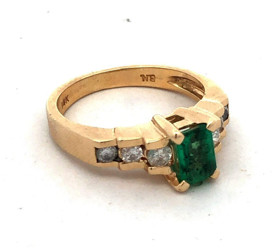 Designer BM 14K Yellow Gold Green Emerald Diamond Solitaire Anniversary Ring