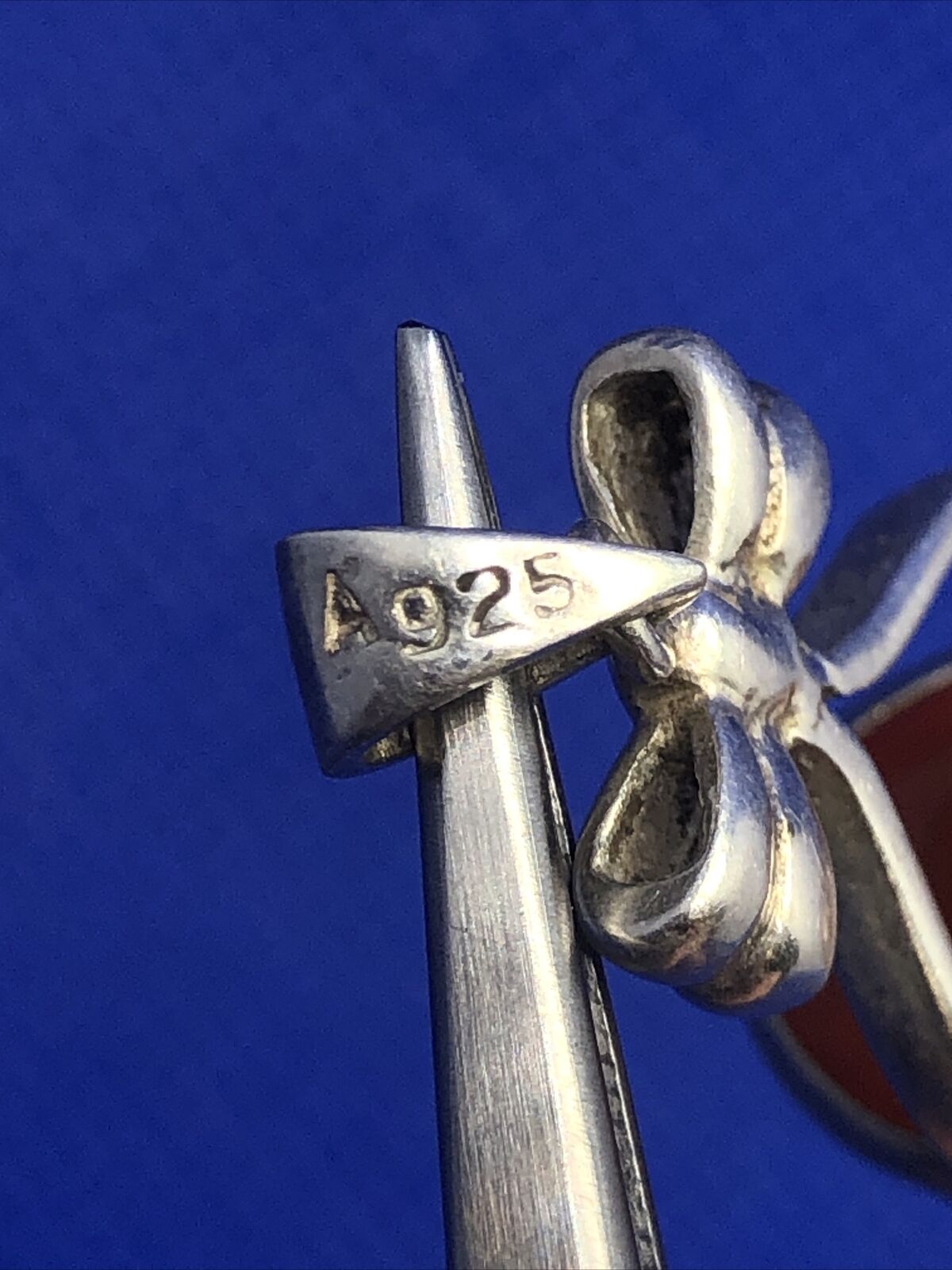 Designer A 925 Sterling Silver Oval Green Onyx and Carnelian Bow Spinner Pendant