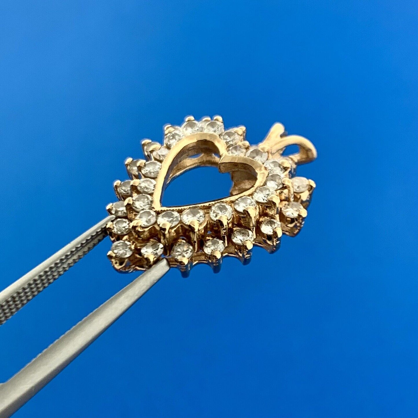 Gorgeous 14k Yellow Gold Round Cut Diamond Open Heart Loving Romance Pendant