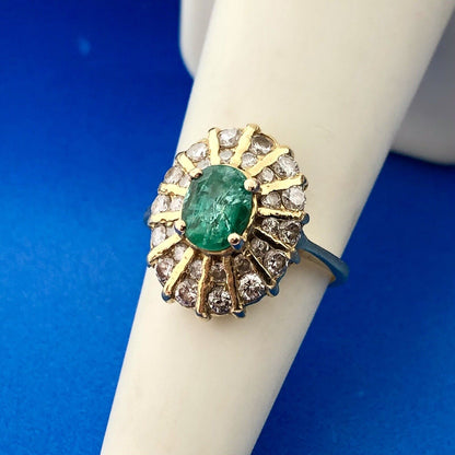 Fabulous 18K Yellow Gold Oval Emerald Round Diamond Anniversary Cocktail Ring
