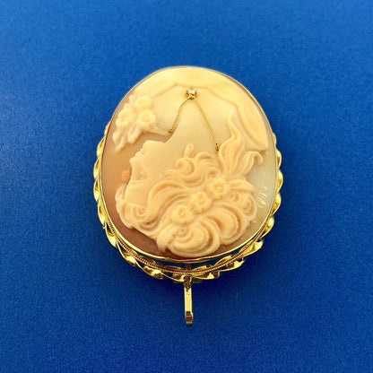 Victorian 14K Yellow Gold Oval Carved Cameo Diamond Accent Pin Brooch Pendant