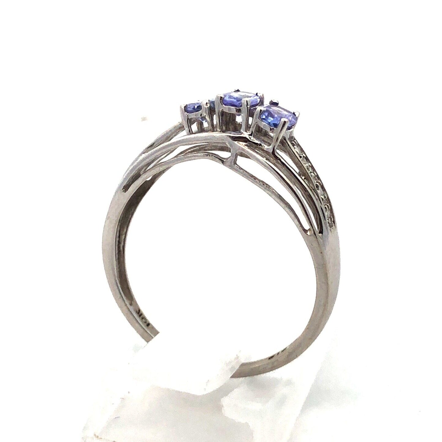 Designer STS 10K White Gold Oval Tanzanite Round Diamond Accent Cocktail Ring