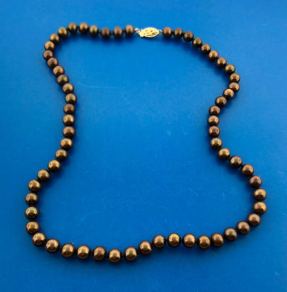 Lustrous Designer 14K Yellow Gold Uniform Chocolate Pearl Necklace