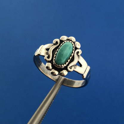 Stunning Sterling Silver Native American Cabochon Turquoise Oval Ring Size 5