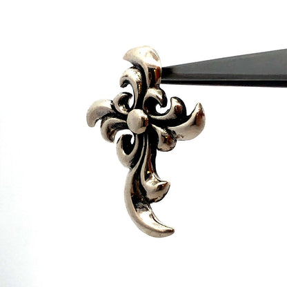 925 Sterling Silver Gothic Swirl Cross Pendant