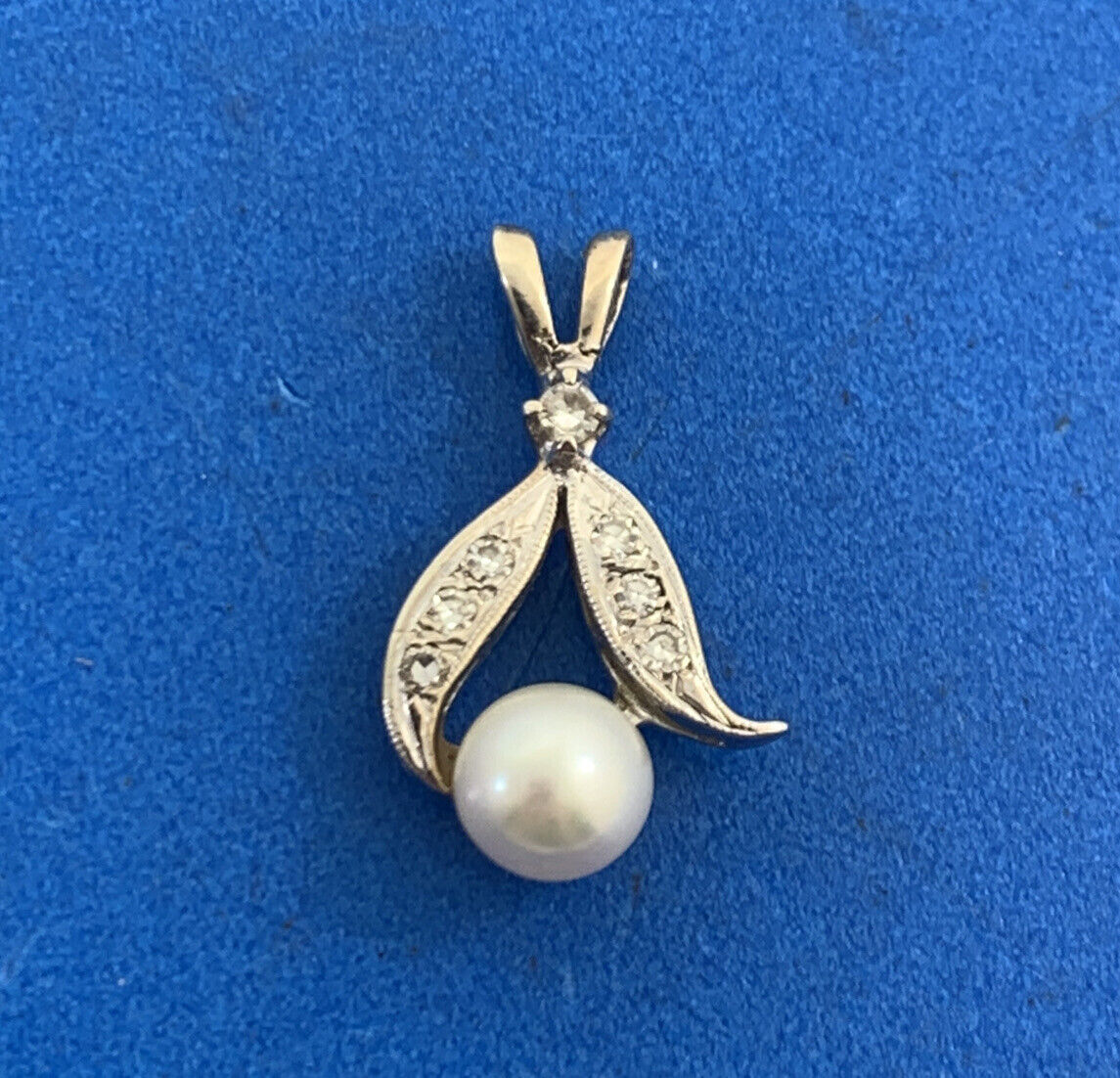 Vintage 10K White Gold Pearl Diamond Accented Wedding Anniversary Pendant