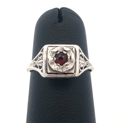 Art Deco 925 Sterling Silver Round Garnet Square Scroll Detail Ring