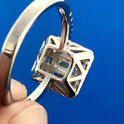 Stunning 925 Sterling Silver Cubic Zirconia CZ Halo Cluster Engagement Ring