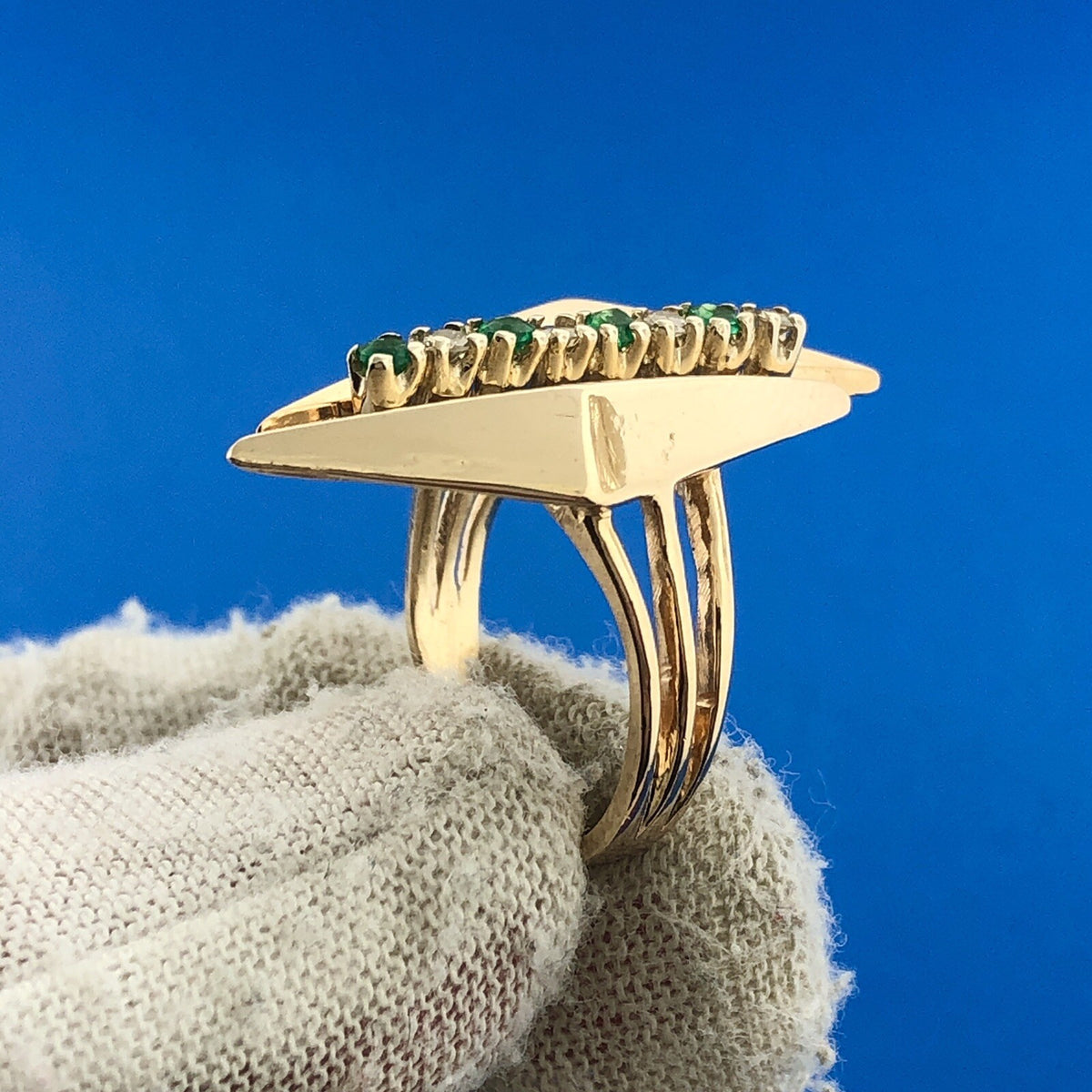 Designer Modernist 14k Yellow Gold Round Diamond Emerald Twin Triangle Ring