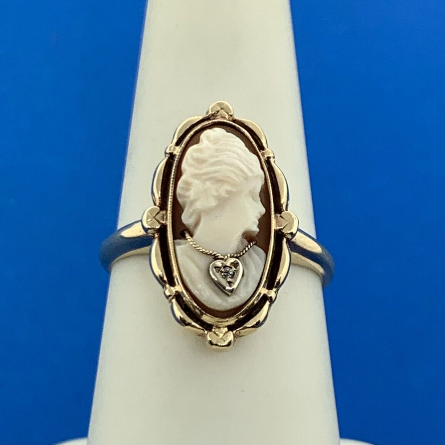 10K Yellow Gold Black White Cameo Diamond Accented Ring