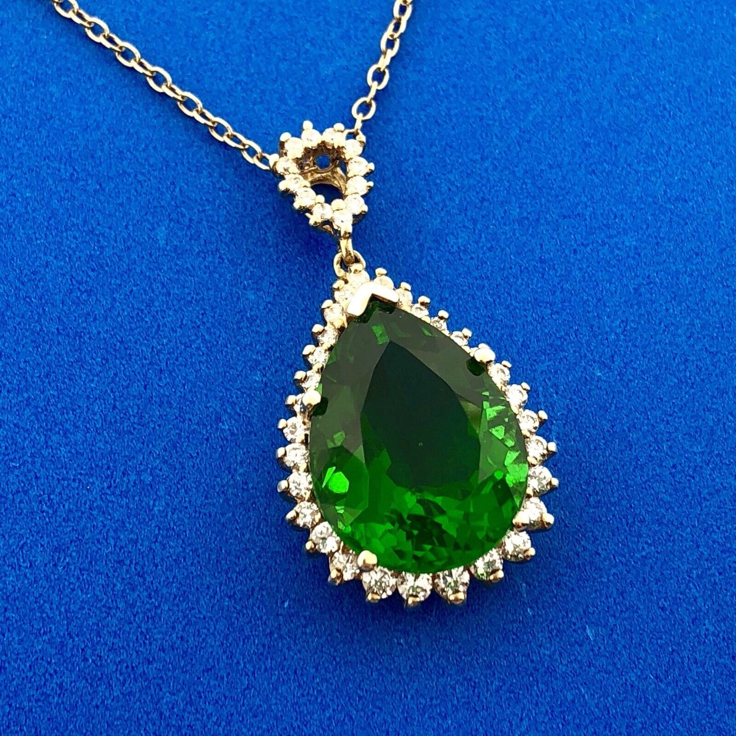 Designer Stauer 10K Yellow Gold Green Pear CZ Halo Statement Pendant Necklace