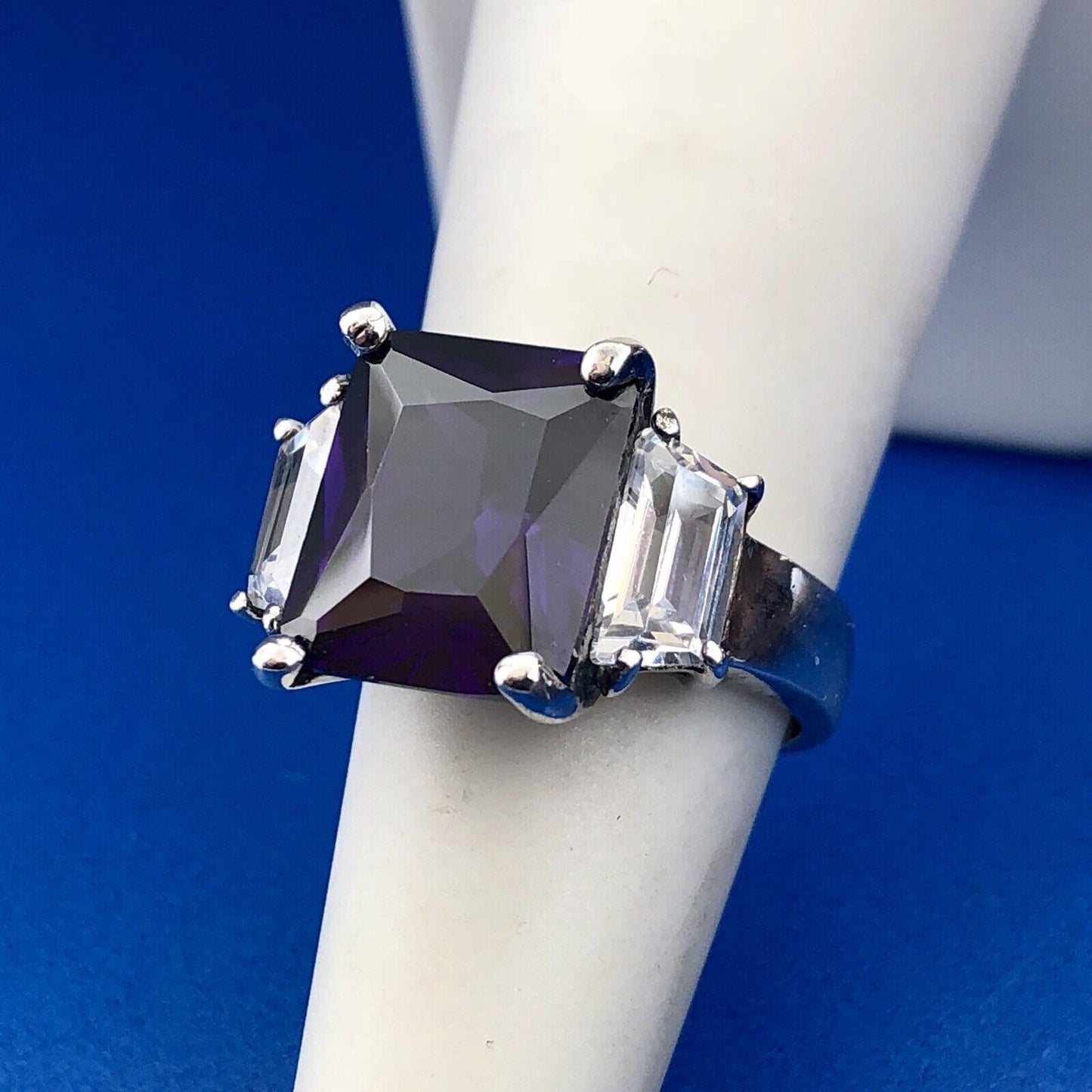 Dramatic Sterling Silver 925 Purple White CZ Statement Fashion Cocktail Ring