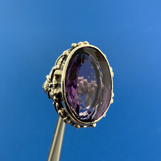 Stunning Sterling Silver 925 Large Oval Cut Purple Amethyst Floral Ring Size 6