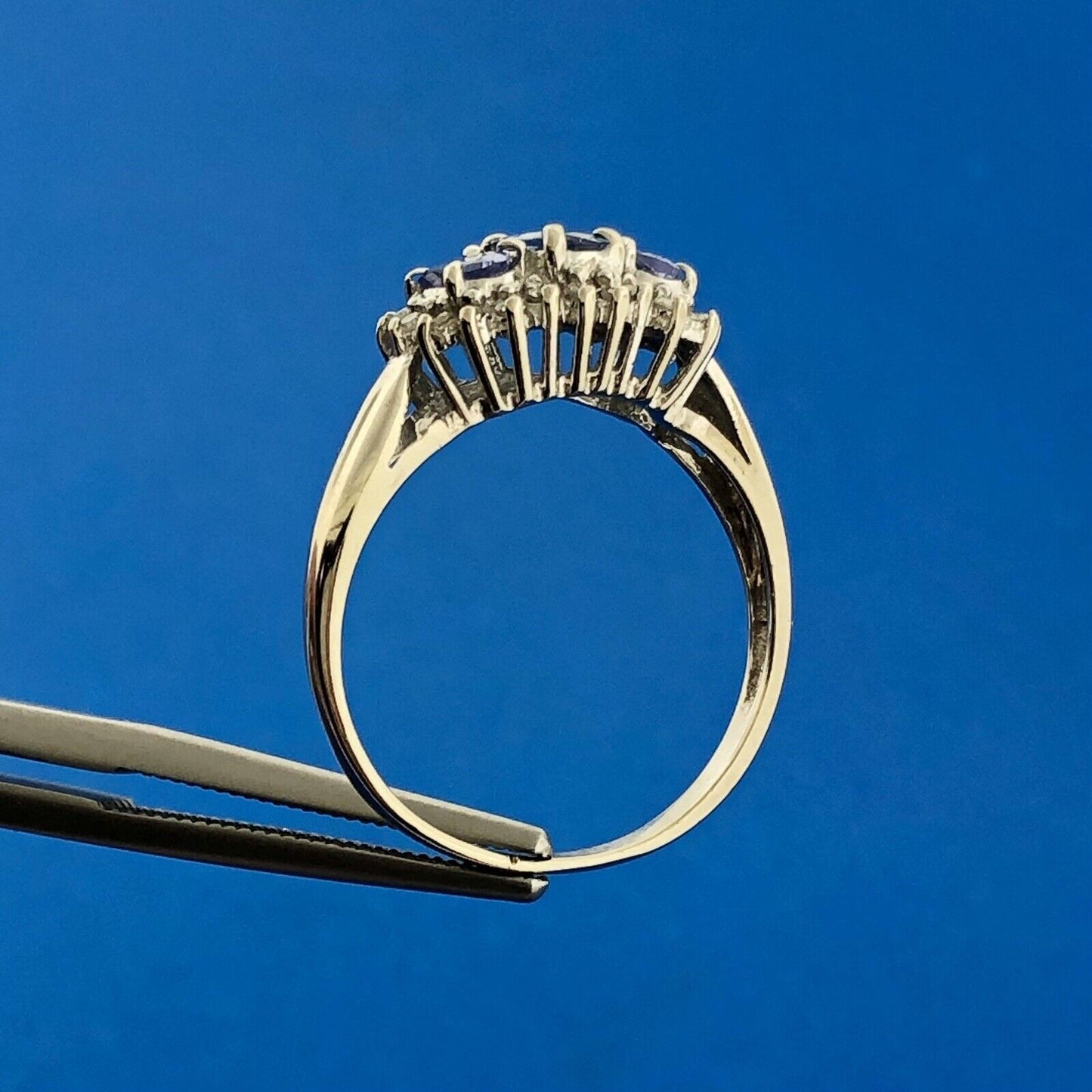 Gorgeous 10k White Gold Oval Cut Triple Tanzanite Diamond Accent Ring Size 7