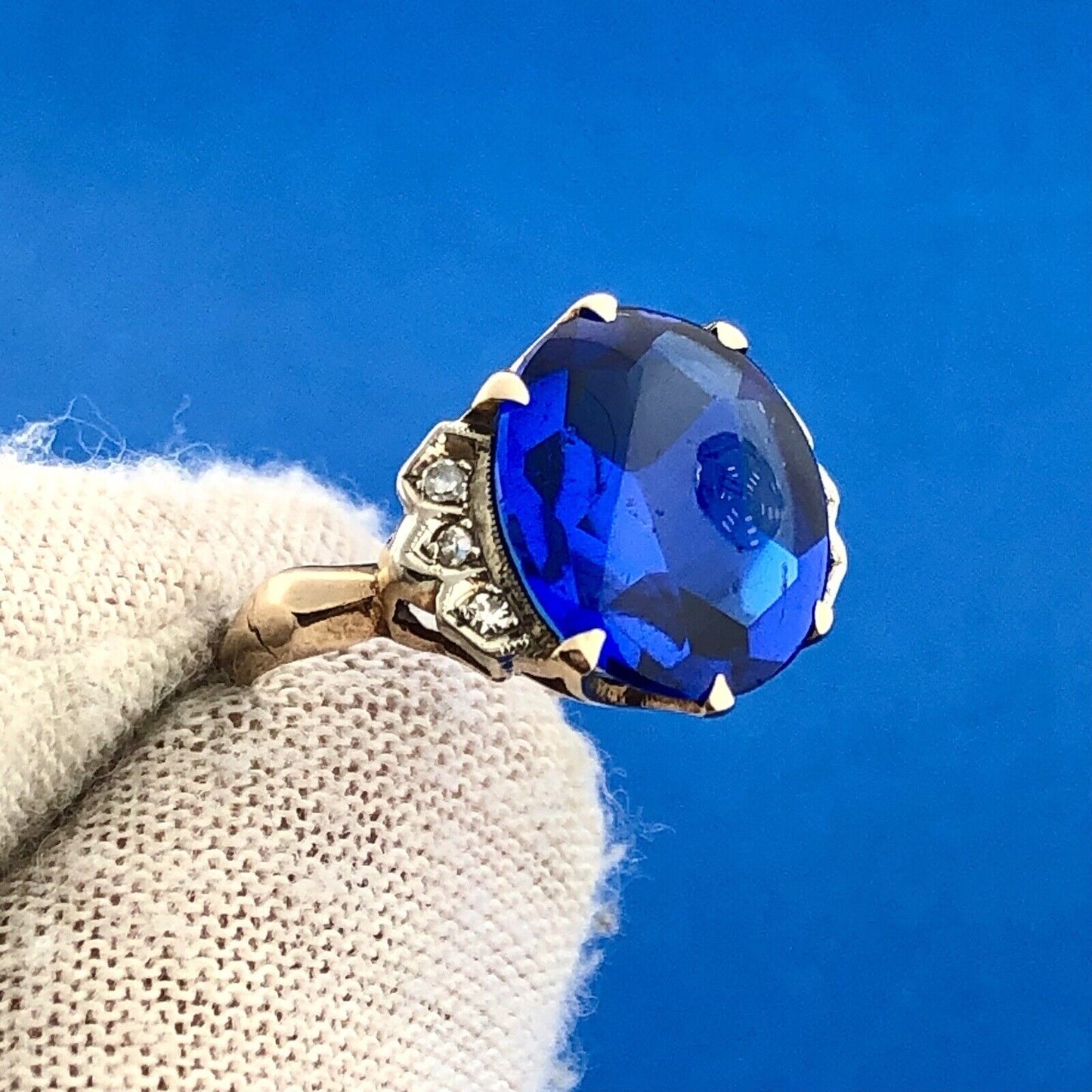 Retro 14K Yellow Gold Oval Blue Spinel Diamond Accented Statement Cocktail Ring