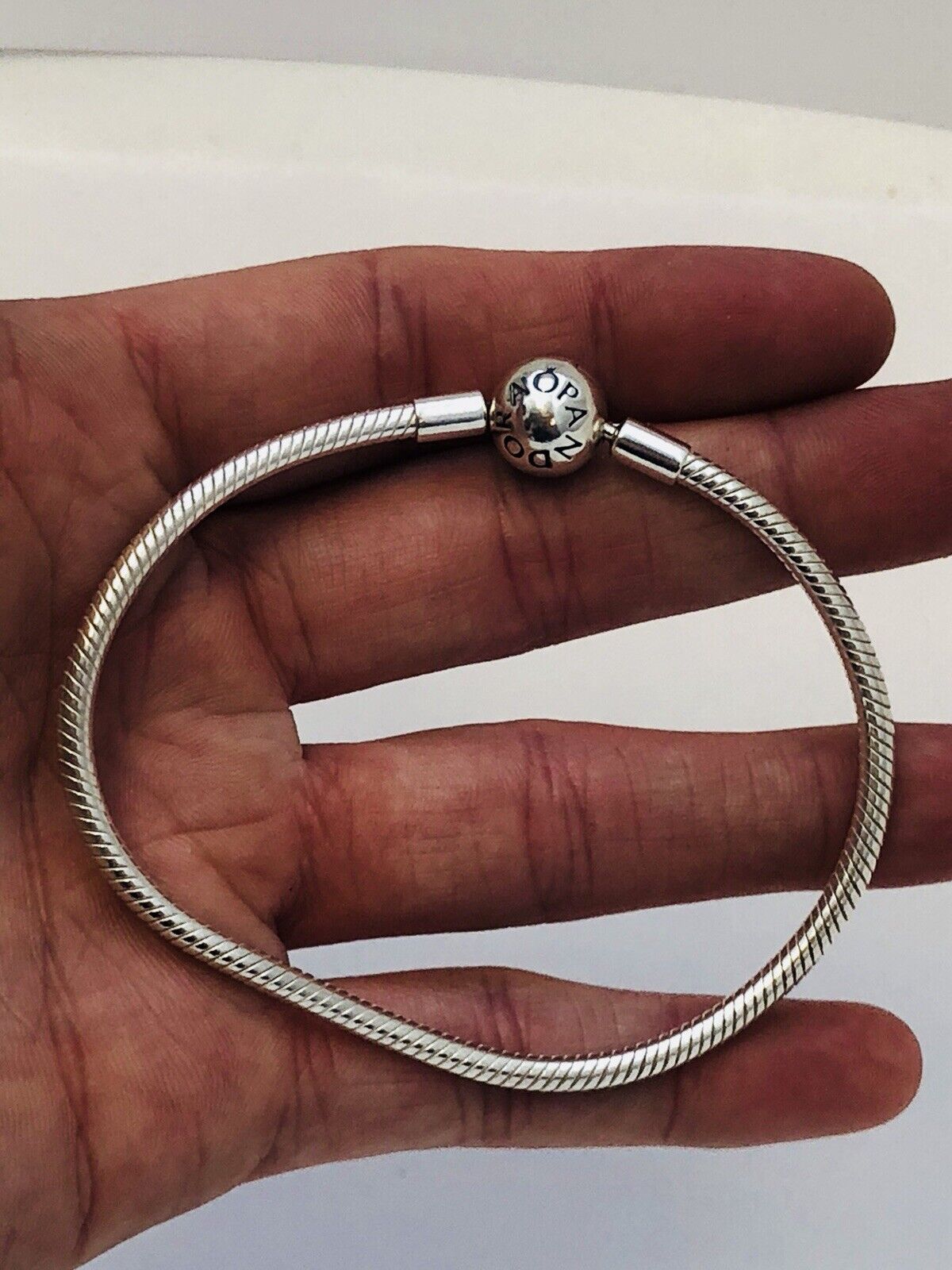 Authentic Pandora 925 Sterling Silver Signature Smooth Clasp Bracelet 590728