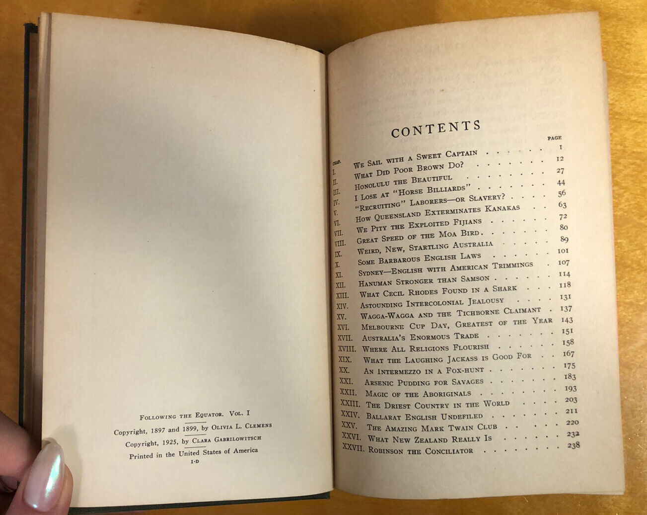 1925-1927 Antique Lot Of Two Hard Cover Books Mark Twain & A. Conan Doyle