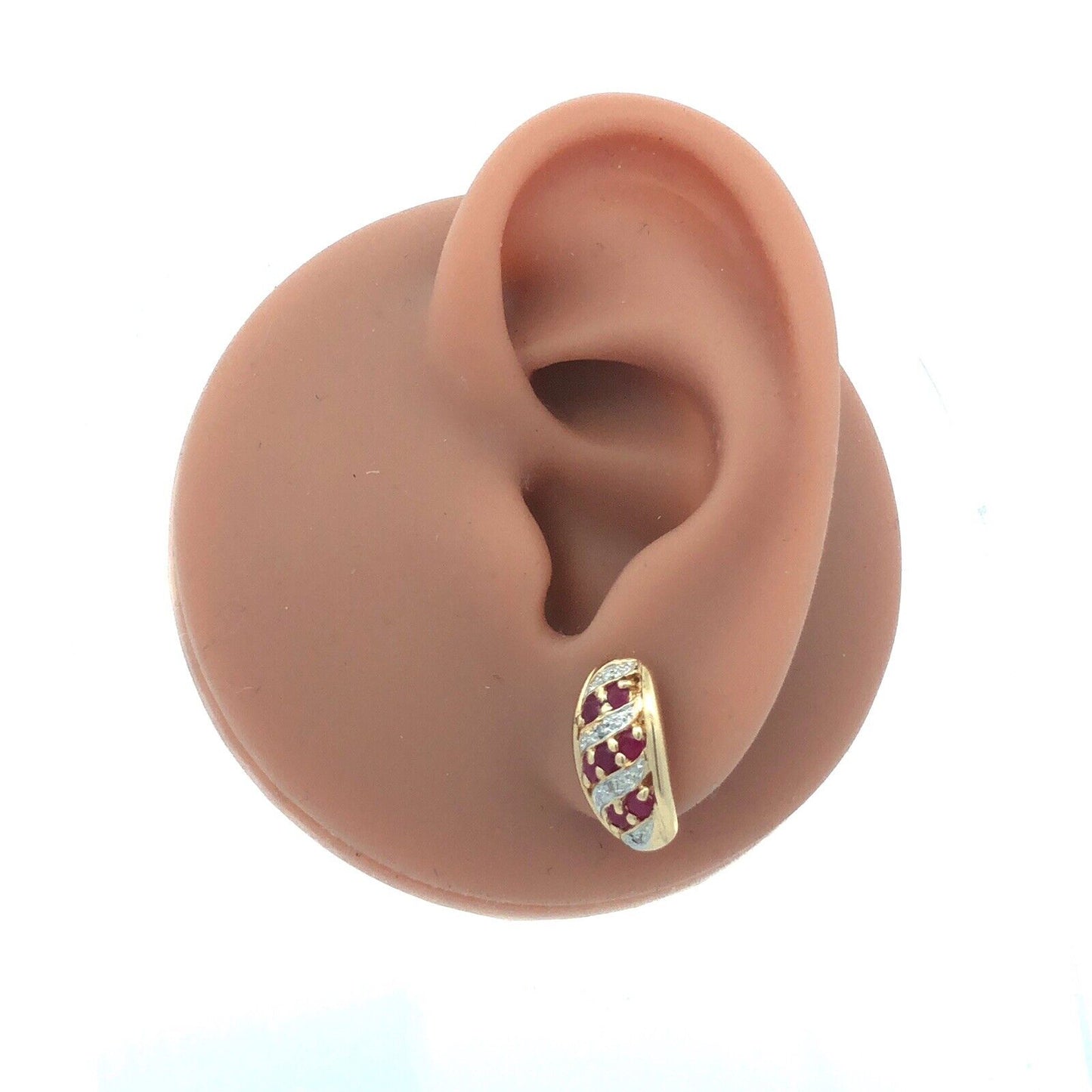 Designer 14K Yellow Gold Round Ruby Diamond Textured Oval Stud Earrings