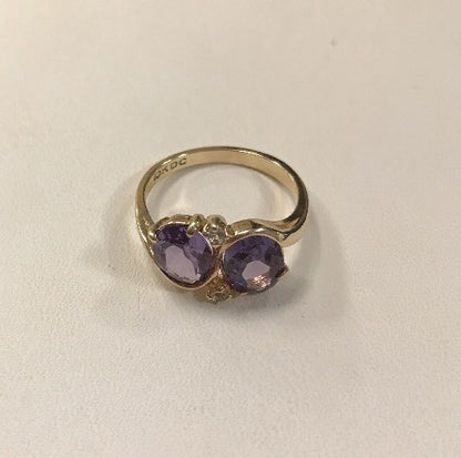 Vintage 10K Yellow Gold Oval Amethyst Diamond Accent Cocktail Ring Size 6