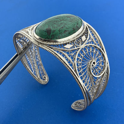 Stunning Israel Sterling Silver 925 Cabochon Green Maw Sit Sit 7" Cuff Bracelet