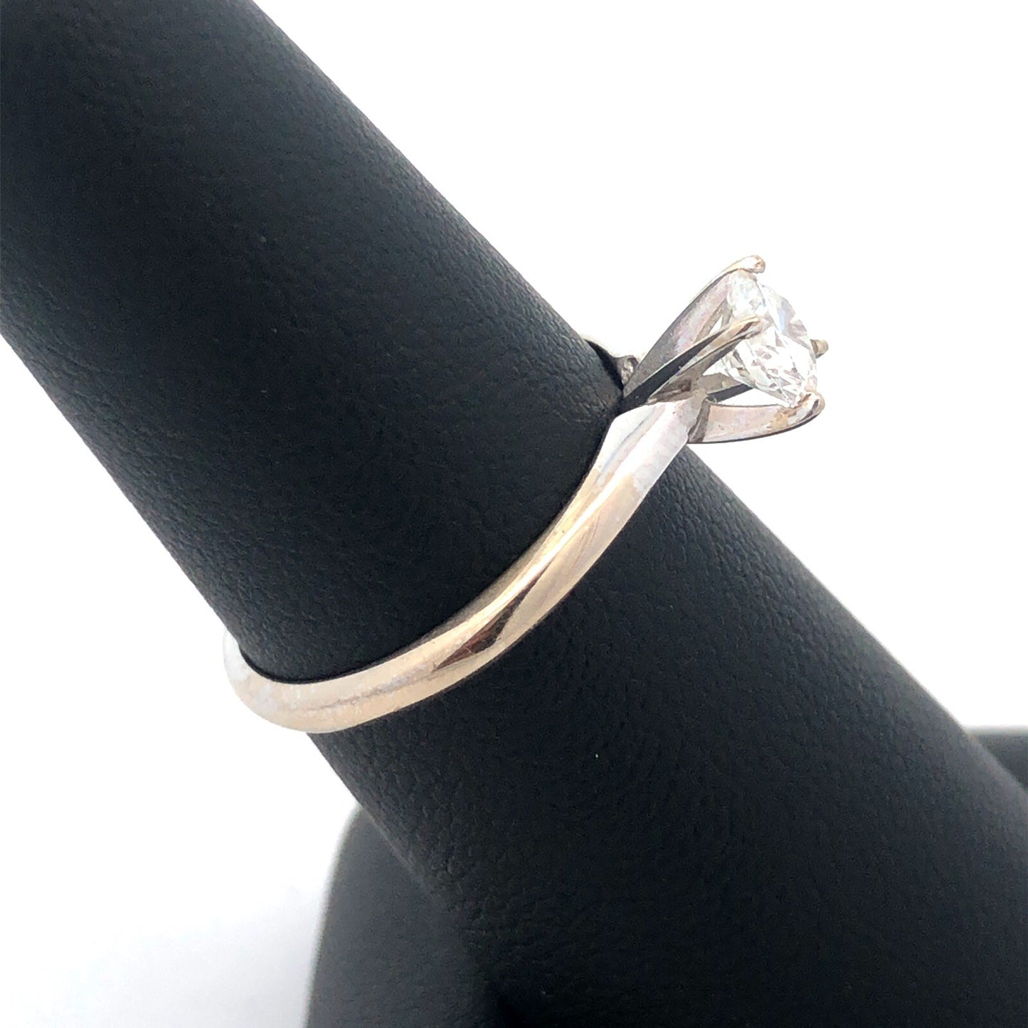 Designer 14K White Gold Round Diamond Solitaire Size 6.75 Engagement Ring