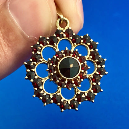 Designer 14K Yellow Gold Garnet Floral Cluster January Anniversary Pendant