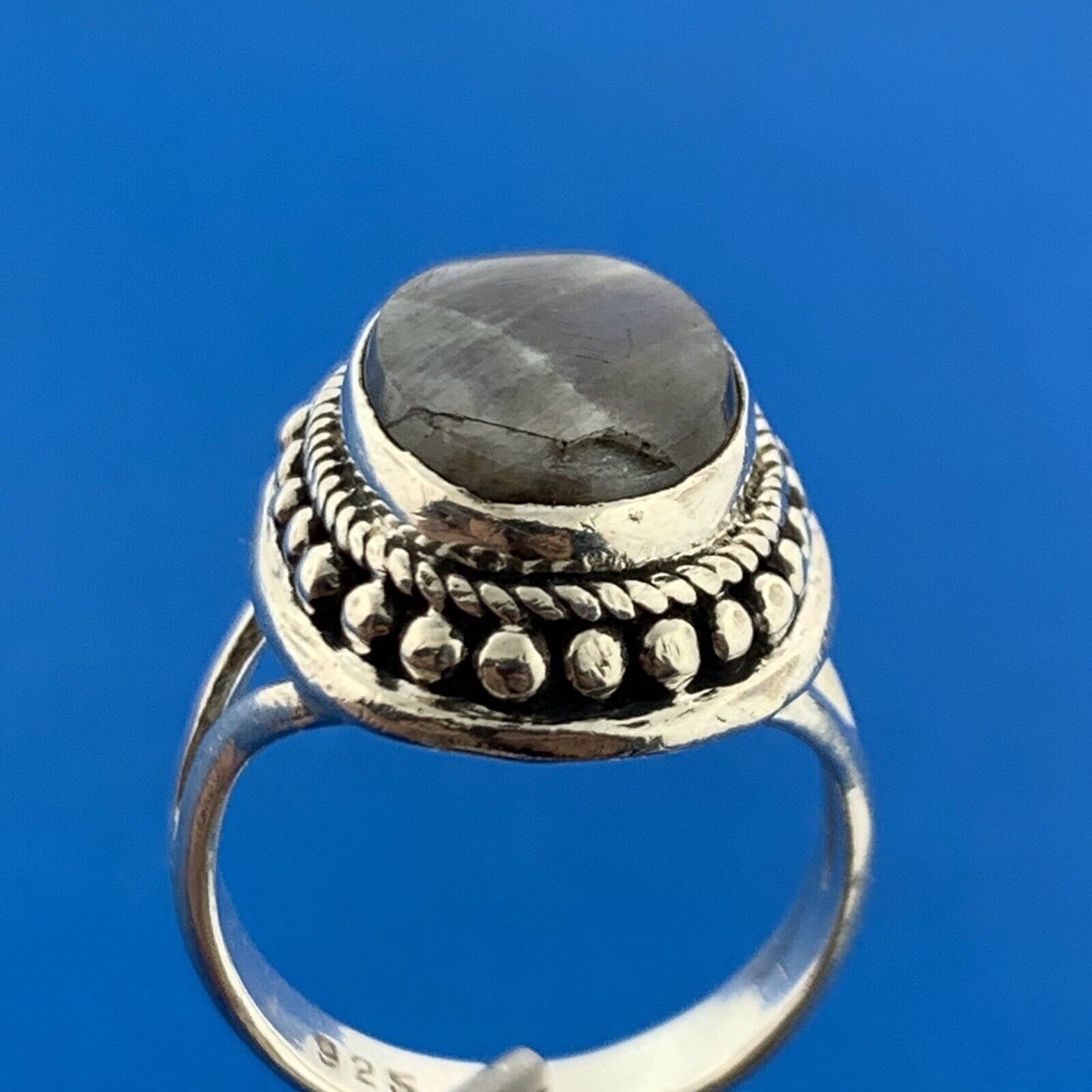 Designer 925 Sterling Silver Labradorite Cabochon Balinese Style Cocktail Ring