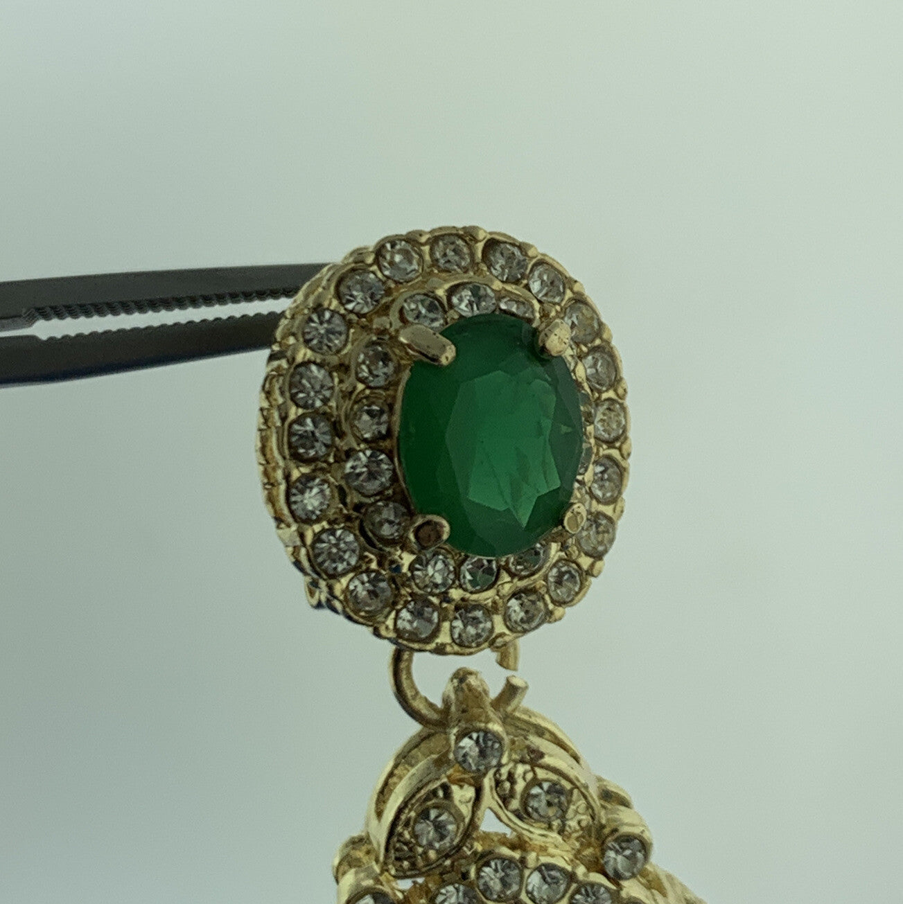 Designer FY Gold Tone Red Green Glass Crystal Rhinestone Pendant Earrings Set