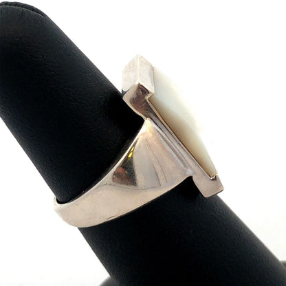 Vintage 925 Sterling Silver Rectangle Mother of Pearl Modernist Statement Ring