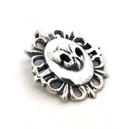 925 Sterling Silver Fleur De Lis Oval Pendant