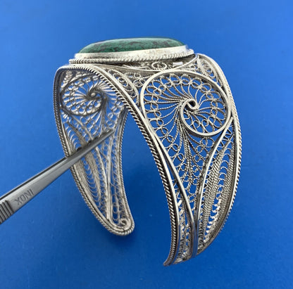 Stunning Israel Sterling Silver 925 Cabochon Green Maw Sit Sit 7" Cuff Bracelet