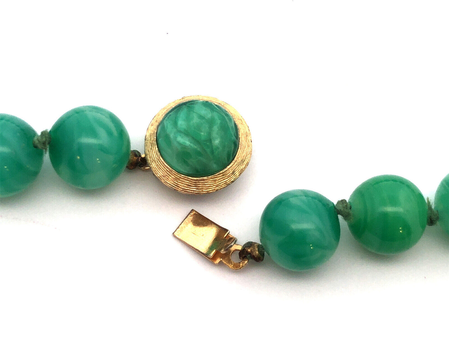 Vintage Gold Tone Green Agate Hand Knotted Beaded Necklace Clip Earrings Set