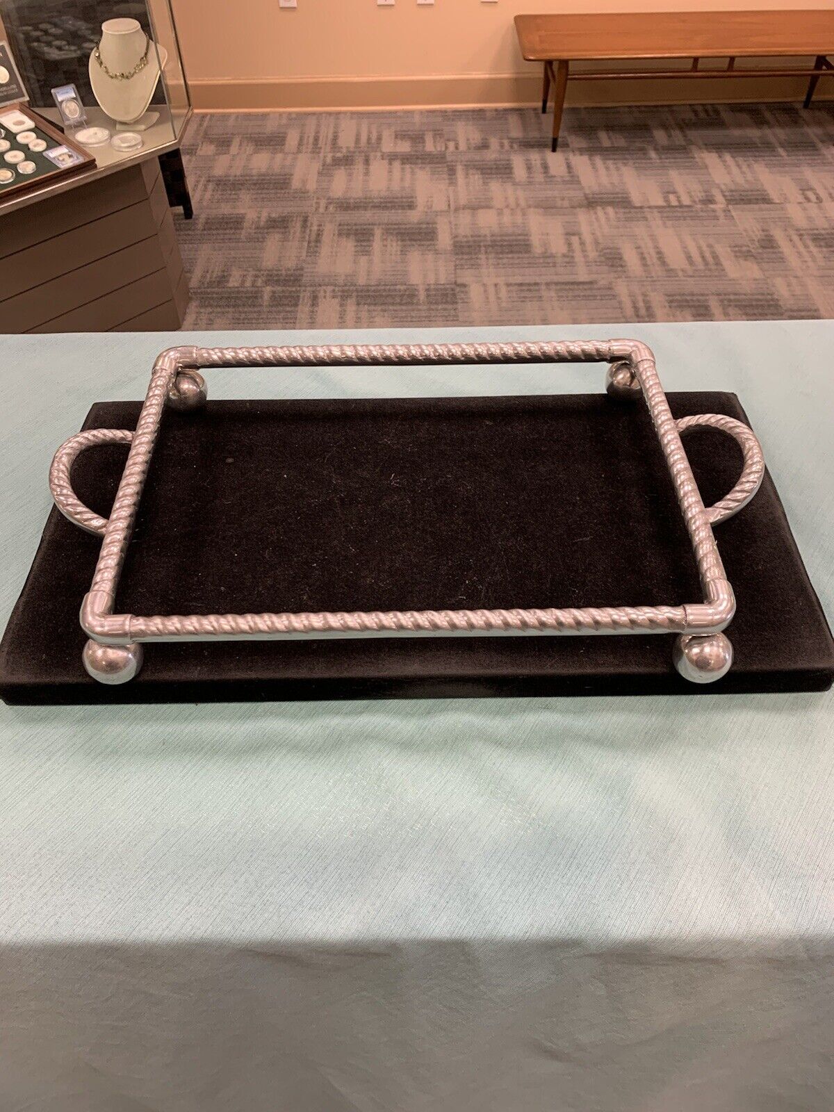 Aluminum High Polished Ribbed Handled Casserole Trivet Stand