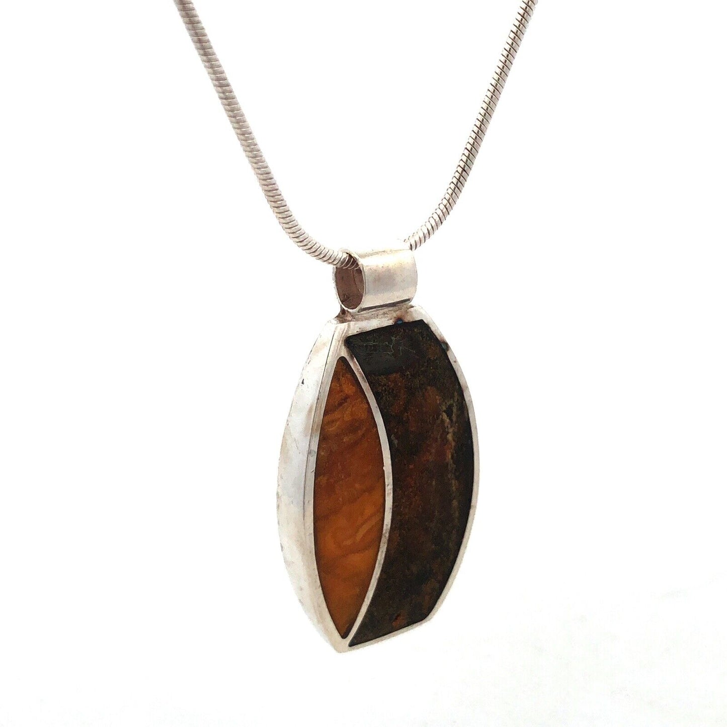 Vintage 925 Sterling Silver Amber Orange Agate Inlay Oval Pendant Necklace