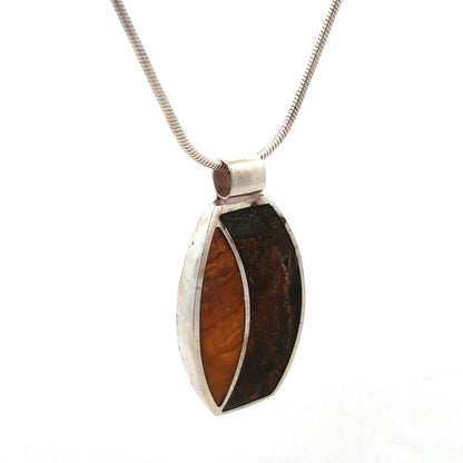 Vintage 925 Sterling Silver Amber Orange Agate Inlay Oval Pendant Necklace