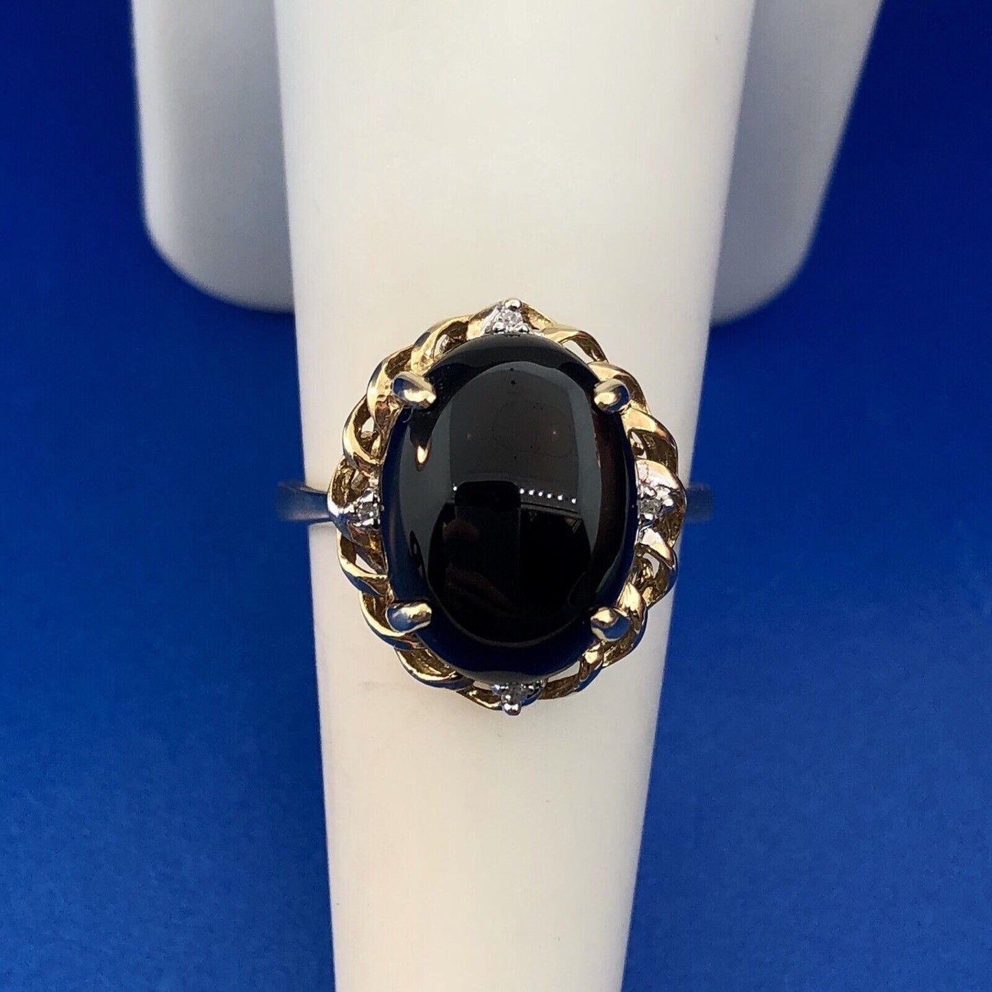 Vintage 10K Yellow Gold Black Onyx Cabochon Diamond Accent Cocktail Ring