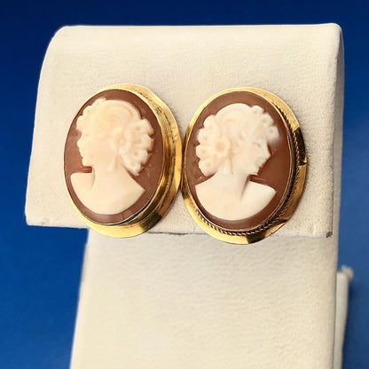 Victorian Edwardian Napoli Italy 18K Yellow Gold Oval Carved Cameo Stud Earrings