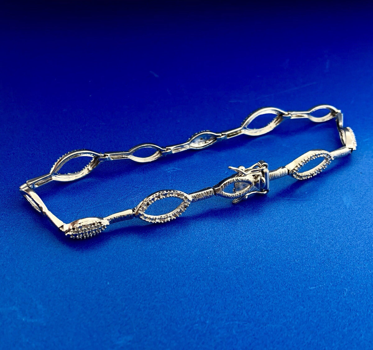 Designer 925 Sterling Silver Diamond Oval Illusion Link Tennis Bracelet
