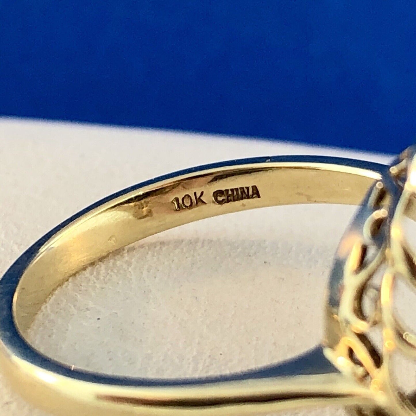 Vintage 10K Yellow Gold Black Onyx Cabochon Diamond Accent Cocktail Ring