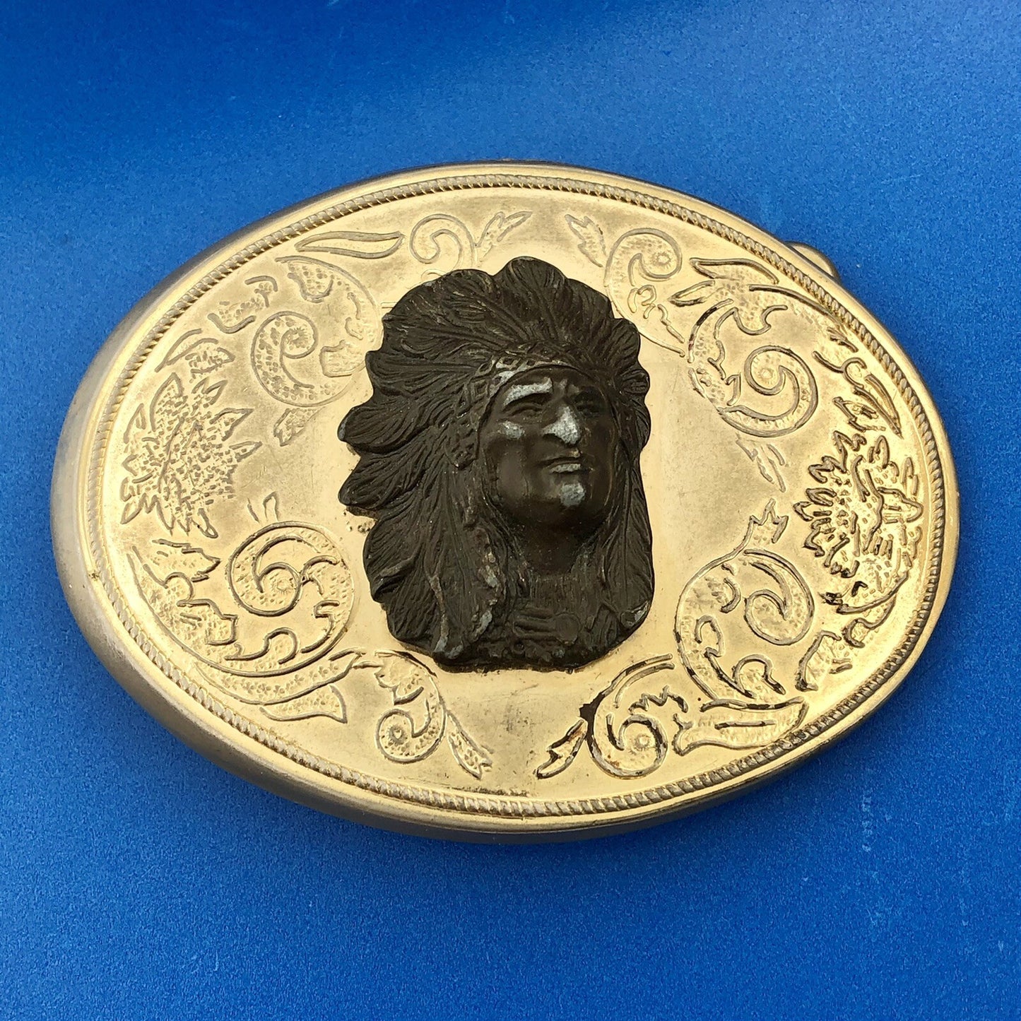 Vintage Brass Bronze Two Tone Scroll 3 Dimensional Indian Head Oval Belt Buckle