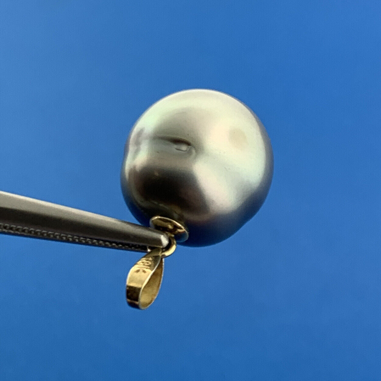 Gorgeous 18k Yellow Gold 13.5 mm Freshwater Gray Pearl Dangle Pendant