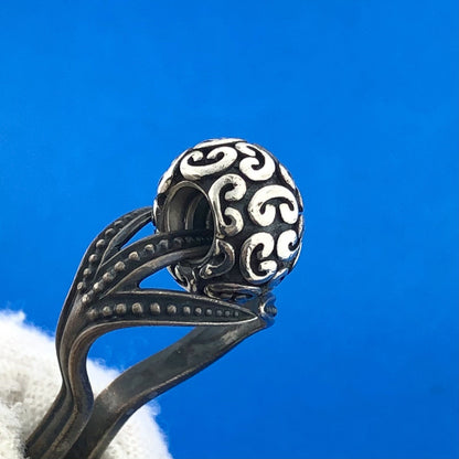 Authentic PANDORA Moments 925 Sterling Silver Feeling Groovy Swirl Charm 790400