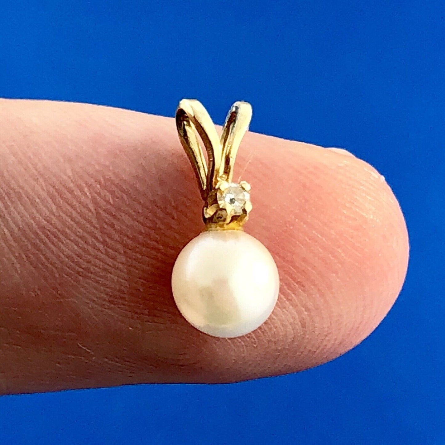 14K Yellow Gold Pearl Diamond Wedding Birthstone Anniversary Charm Pendant
