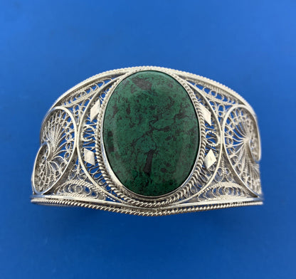 Stunning Israel Sterling Silver 925 Cabochon Green Maw Sit Sit 7" Cuff Bracelet