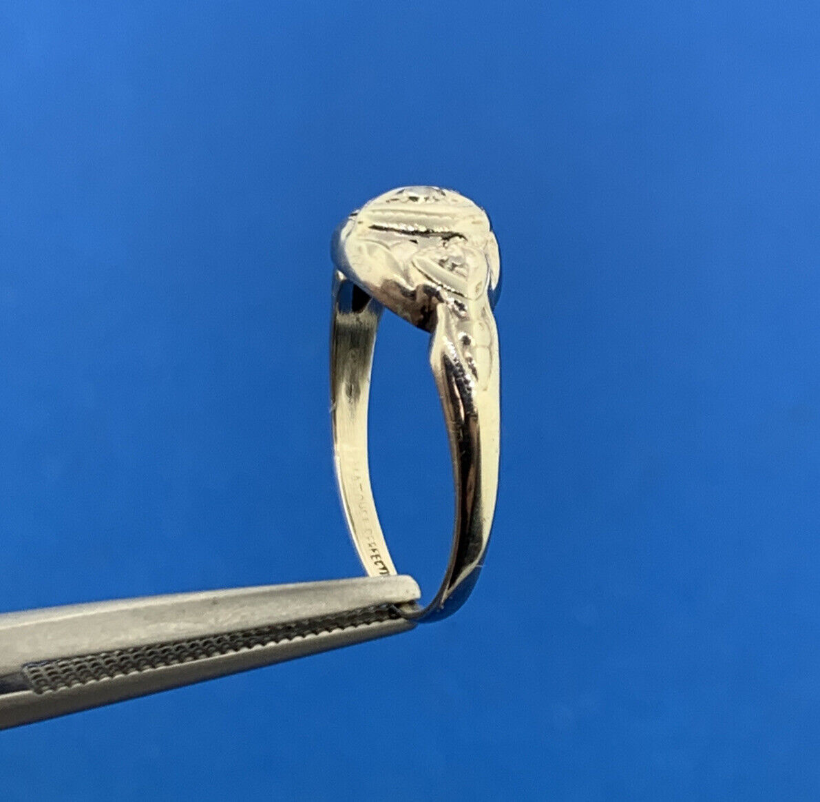 Vintage 14K White Gold Round Diamond Heart Promise Sweethear Engagment Ring
