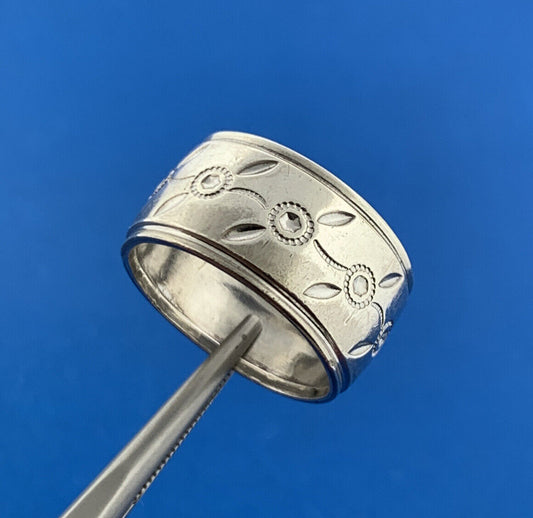 Mid Century UNCAS 925 Sterling Silver Floral Engraved Wide Cigar Band Ring