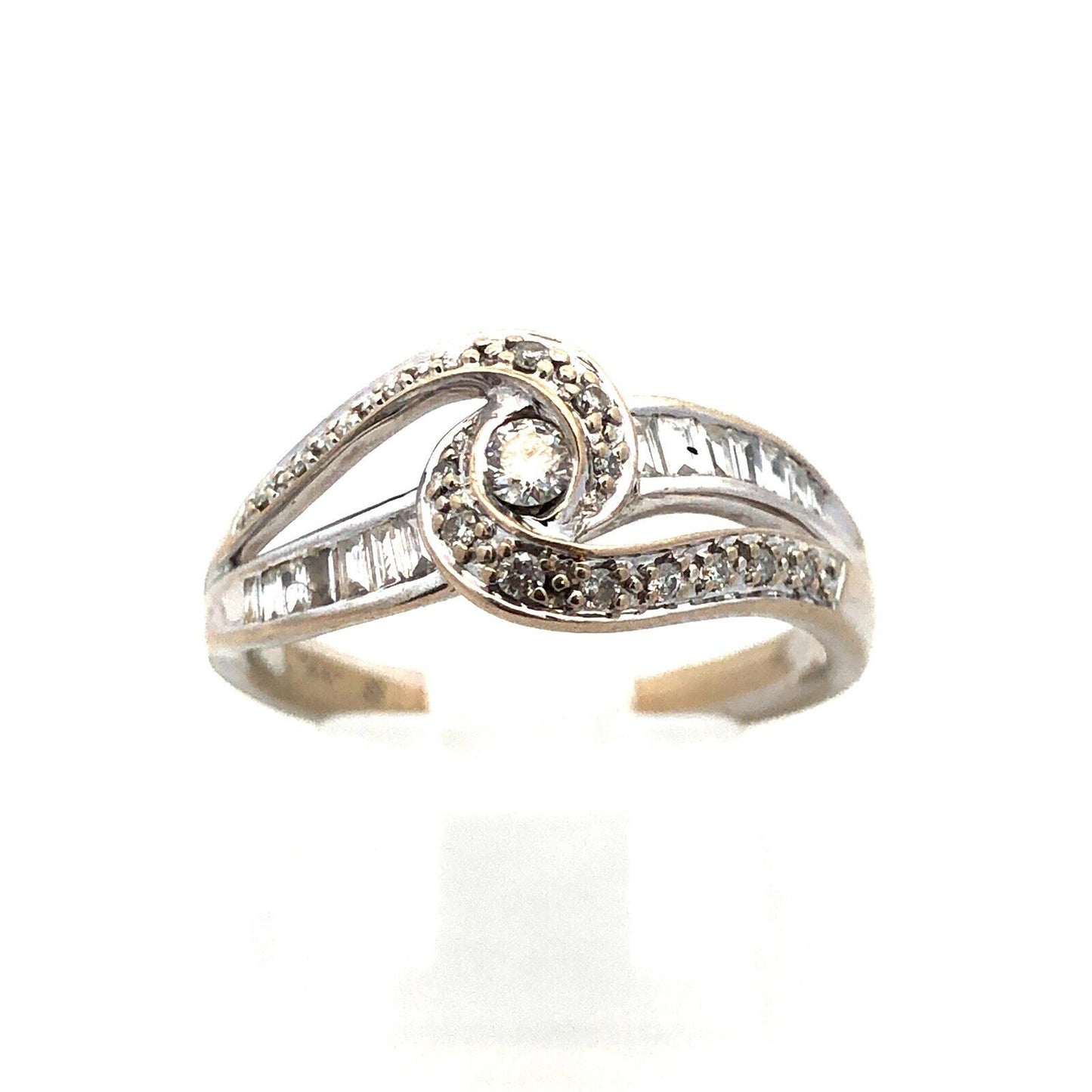 Gorgeous 14k White Gold Baguette Round Cut Diamond Intertwined Ring Size 7