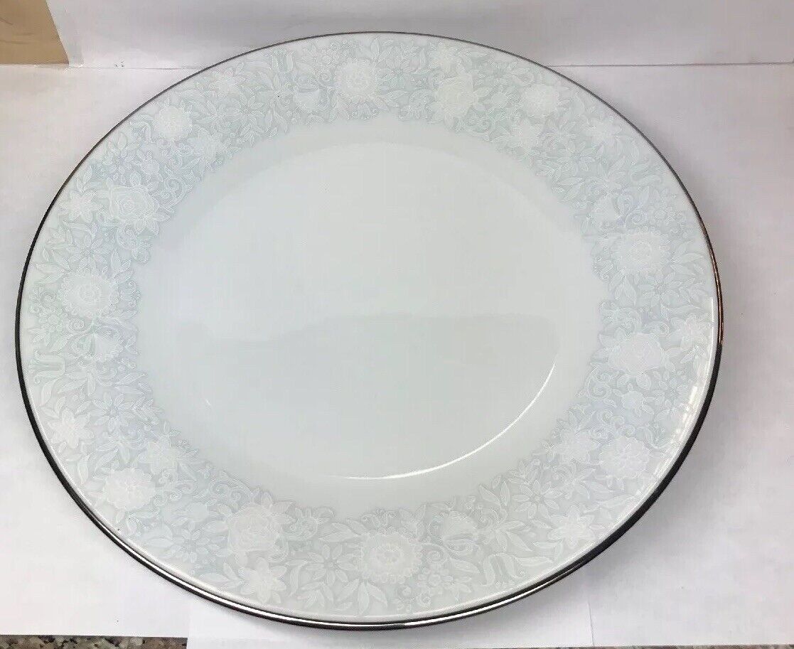 Retired Noritake Ravel Pattern White Flowers w/Blue Silver Trim Salad Plate